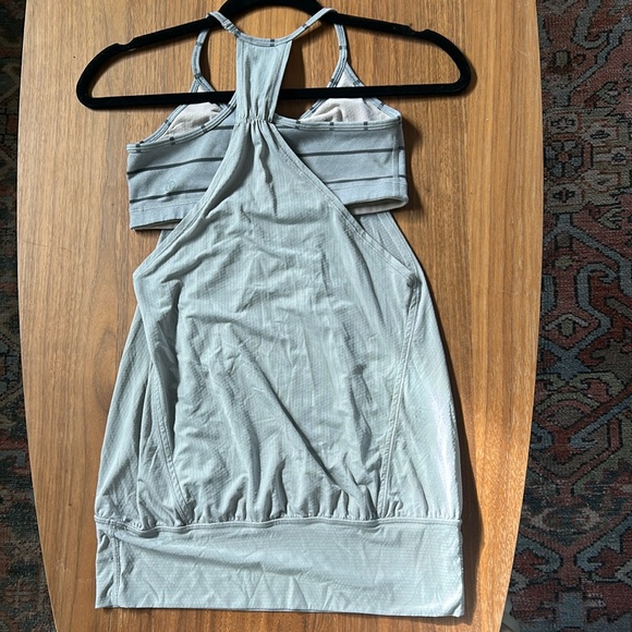 Lululemon No Limits Grey Gray Striped Bra Tank Size 4 EUC - Picture 3 of 5